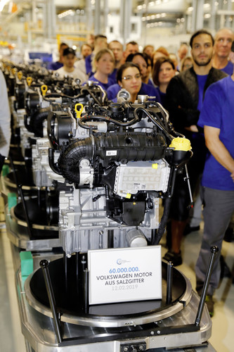 Im VW-Komponentenwerk Salzgitter wurde der 60-millionste Motor gefeiert. 
