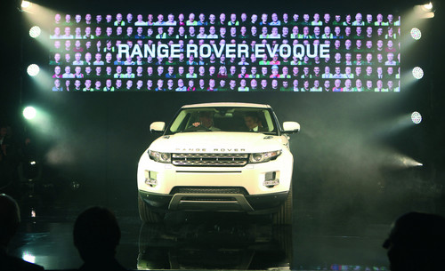 Im Werk Halewood ist der erste Range Rover Evoque vom Band gelaufen.