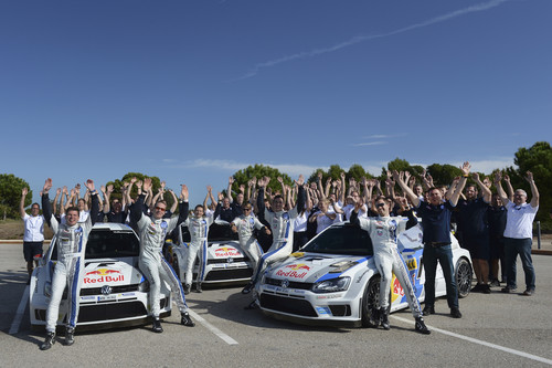 In der Premierensaison die Fahrer-, Beifahrer- und die Markenwertung gewonnen: Das hat vor dem VW-Team noch niemand in der Rallye-Weltmeisterschaft geschafft. 
