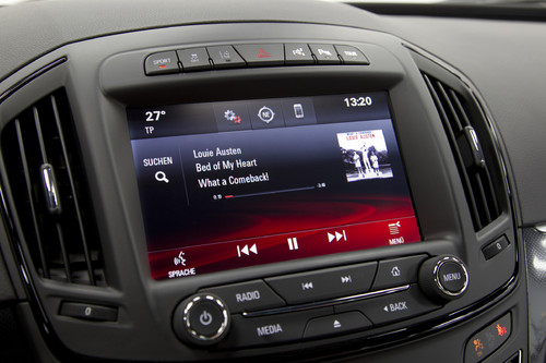 Infotainment-System im Opel Insignia mikt 8-Zoll-Touchscreen.
