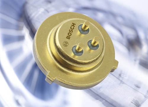 Integrierter Mitteldrucksensor von Bosch für Automatikgetriebe und Klimaanlagen.
