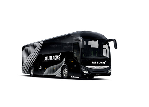Iveco Magelys „All Blacks“.