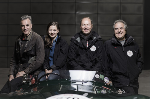 Jaguar bei der Mille Miglia 2013 (von links). Daniel Day-Lewis, Hannah Herzsprung, Bernard Kuhnt und Jim Gianopulos.