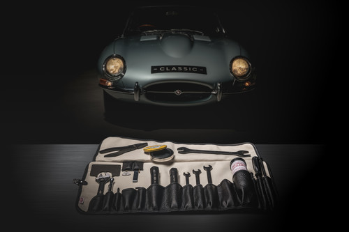 Jaguar Classic hat den originalen Werkzeugsatz des legendären E-Type neu aufgelegt.