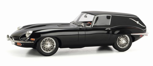 Jaguar E-Type „Harold und Maude“ von Schuco im Maßstab 1:12.