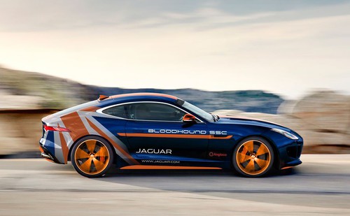 Jaguar F-Type R AWD für Bloodhound-Team.