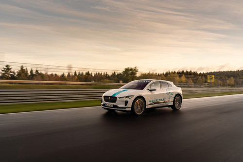 Jaguar I-Pace als Elektro-Renntaxi auf dem Nürburgring.