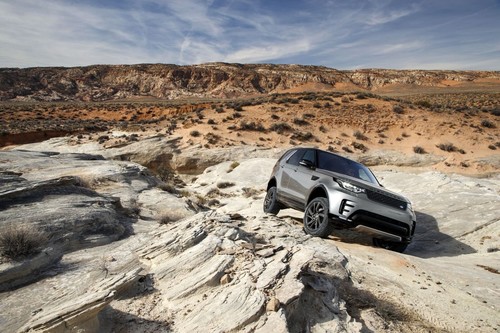 Jaguar Land Rover arbeitet an der Entwicklung autonom fahrender Fahrzeuge im Gelände.