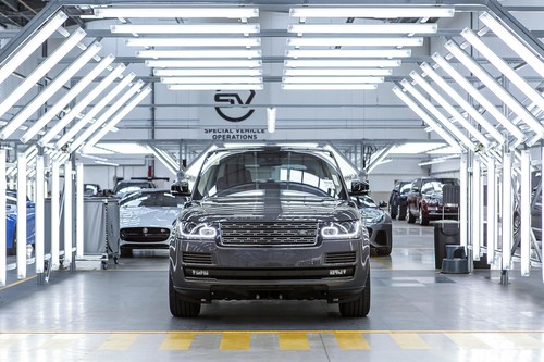Jaguar Land Rover eröffnet neues Technikcenter für die Sport- und Edelschmiede Special Vehicle Operations (SVO).