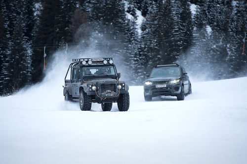 Jaguar Land Rover ist Partner der Erlebniswelt „007 Elements“ auf dem Gaislachkogel-Gipfel im österreichischen Sölden.