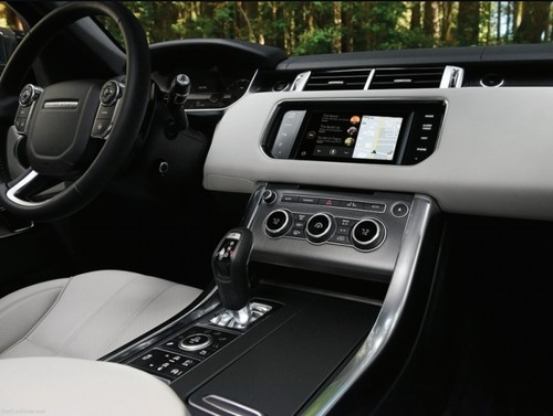 Jaguar Land Rover stellt auf der CES neue Konnektivitätslösungen vor.