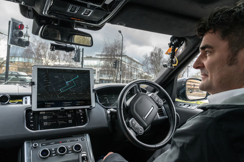 Jaguar Land Rover treibt die Entwicklung autonomen Fahrens voran.