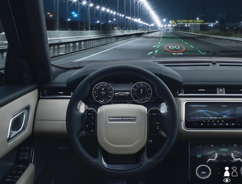 Jaguar und Land Rover arbeiten an Head-up-Displays, die Informationen mit 3-D-Wirkung auf die Straße projizieren.