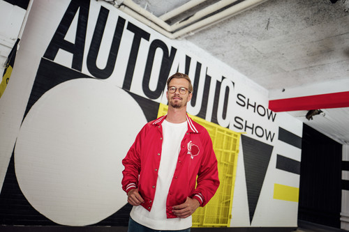 Joachim „Joko“ Winterscheidt und Mercedes-Benz gehen mit „Auto Auto Show Show“ gemeinsam online auf Sendung.