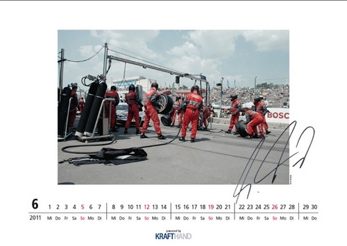 Kalender „Drehmomente 2011“, signiert von Martin Tomczyk.