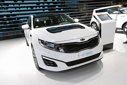 Kia Optima T-Hybrid.