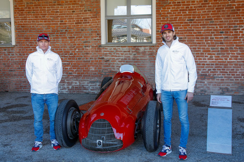 Kimi Räikkönen (l.) und Antonio Giovinazzi besuchten das Testgelände von Fiat Chrysler Automobiles (FCA) in Balocco und fuhren diverse Alfa Romeo.