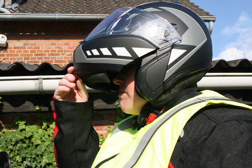motorrad klapphelme darf nicht getragen in diesen räumlichkeiten-warnschild aufkleber