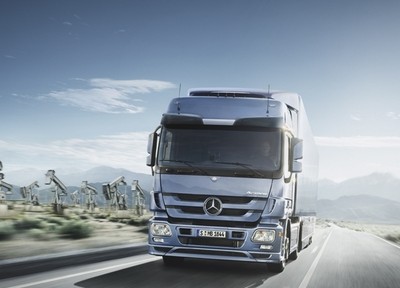 Kosten minimieren mit Lkw-Technik und Services von Mercedes-Benz.
