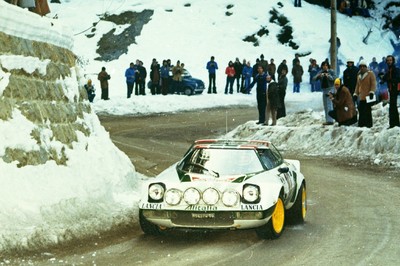 Lancia Stratos bei der Raylle Monte Carlo 1976.