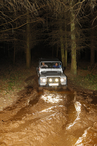 Land Rover Defender 2012.