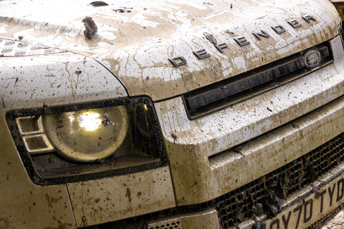 Land Rover Defender 90.