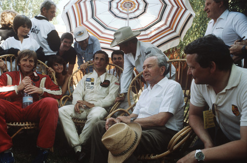 Le Mans 1981: Derek Bell, Jacky Ickx, Ferry Porsche und Wolfgang Porsche (von links).