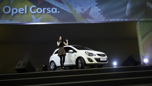 Lena Meyer-Landrut präsentierte vor rund 1200 Gästen aus der Opel-Händlerschaft den neuen Corsa Satellite.