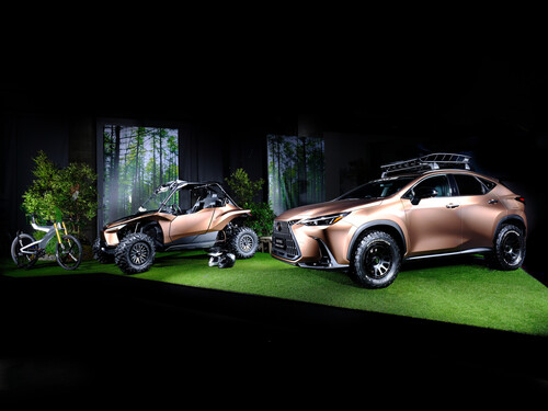 Lexus auf dem Tokyo Auto Salon 2022: NX PHEV Offroad Concept (r.) und ROV Concept. 