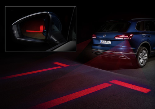 Lichtideen von Volkswagen: Optical Park Assist.
