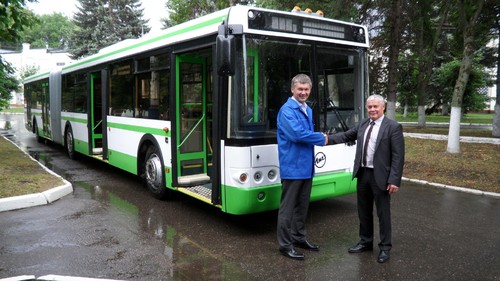 MAN Truck &amp; Bus erhält Großauftrag aus Russland für Busmotoren.