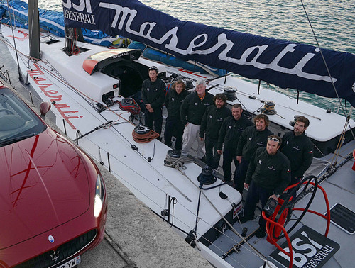 Maserati-Rennyacht geht auf Rekordjagd: Giovanni Soldini und seine siebenköpfige Crew.