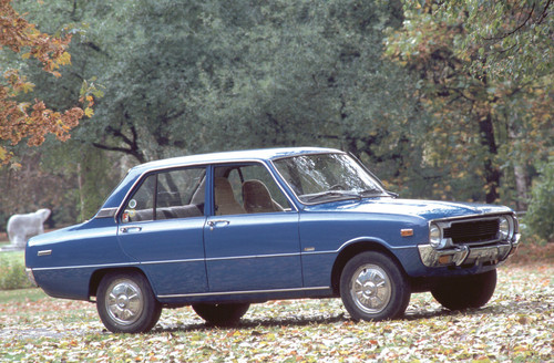 Mazda 1000 (1975).