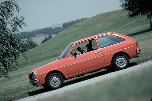 Mazda 323 (1977).