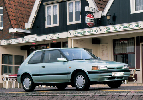 Mazda 323 (1989–1994).