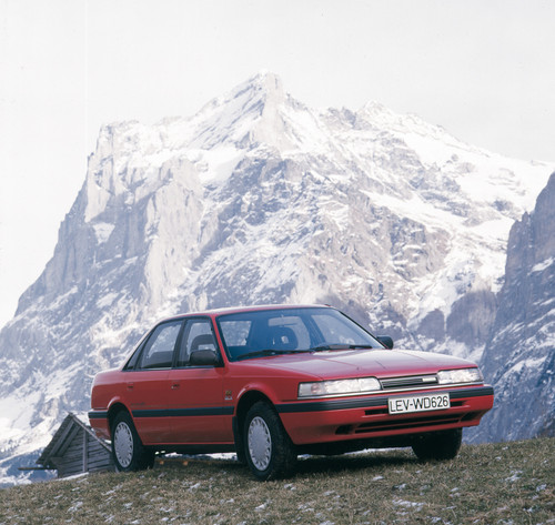 Mazda 626 4WD (1989).
