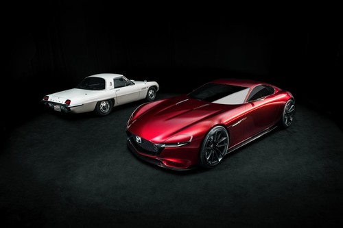 Mazda Cosmo Sport 110 S (l.) und RX-Vision (2015).
