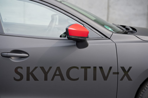 Mazda mit Skyactiv-X-Motor.