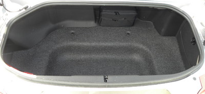 Mazda MX 5-Kofferraum: 150 Liter Inhalt, aber zerklüftet.