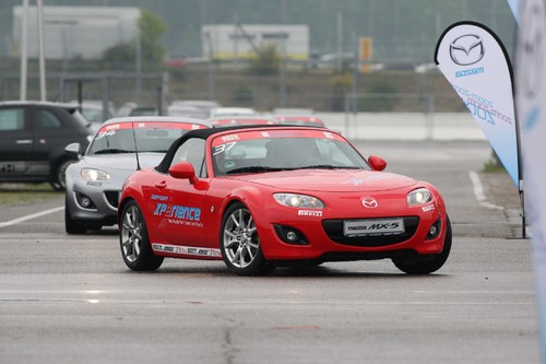 Mazda startet die „MX-5 Challenge“.