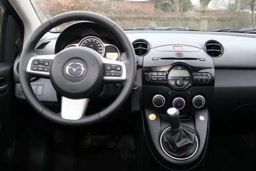 Mazda2.
