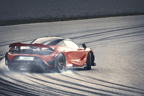 McLaren 765 LT.