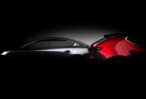 Mehr gibt es vorerst nicht zu sehen: Der neue Mazda3 feiert auf der Los Angeles Auto Show seine Premiere.