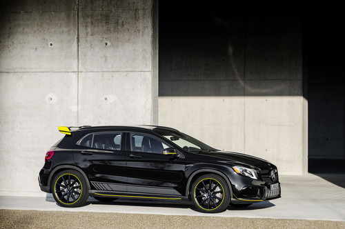 Mercedes-AMG 45 4Matic Yellow Night Edition.
