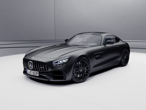 Mercedes-AMG GT Roadster Night Edition.