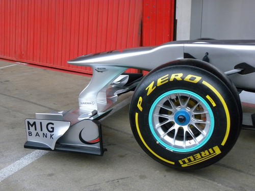 Mercedes AMG Petronas: Der neue Dienstwagen für Michael Schumacher und Nico Rossberg.