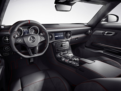 Mercedes-AMG SLS GT.