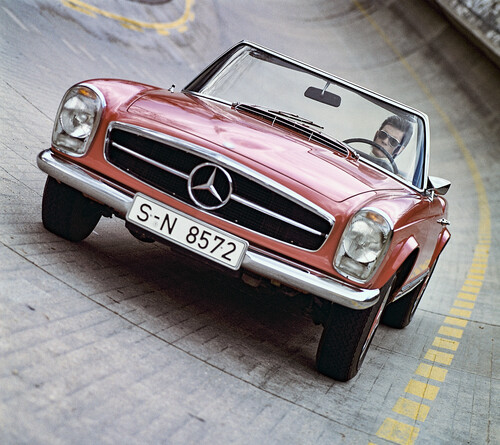 Mercedes-Benz 230 SL „Pagode“ (1963–1966).