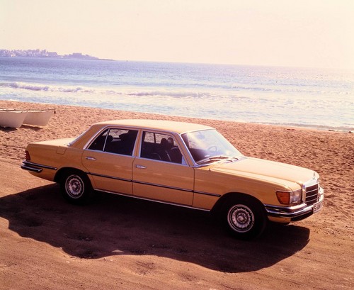 Mercedes-Benz 450 SEL 6.9 (1975).