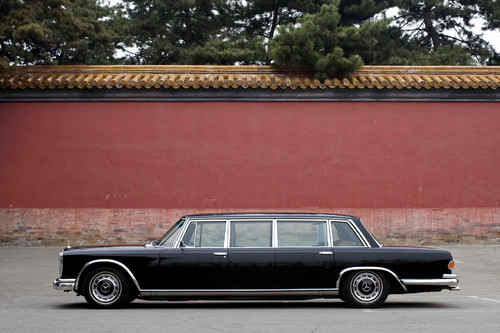 Mercedes-Benz 600 Pullman in Peking.